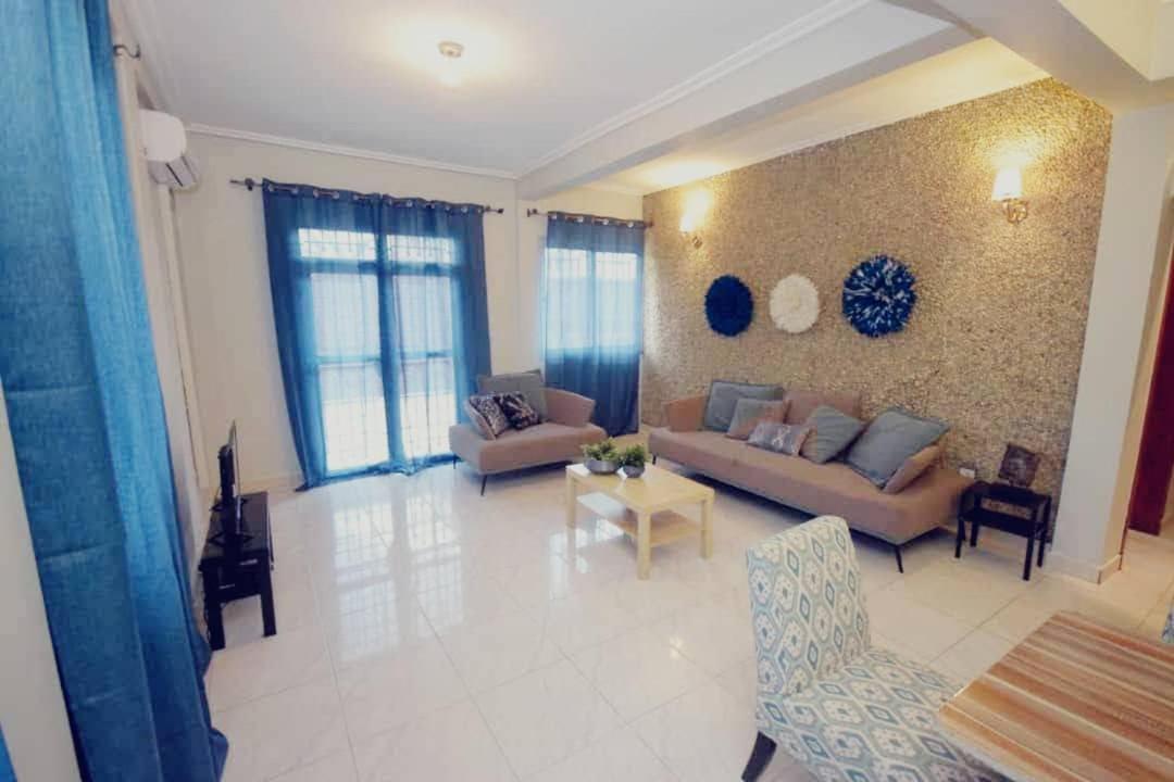 Stone House - Makepe, Douala Aparthotel Екстериор снимка
