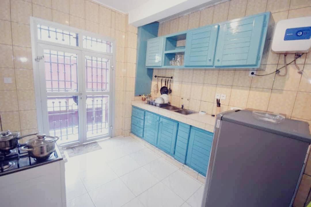 Stone House - Makepe, Douala Aparthotel Екстериор снимка