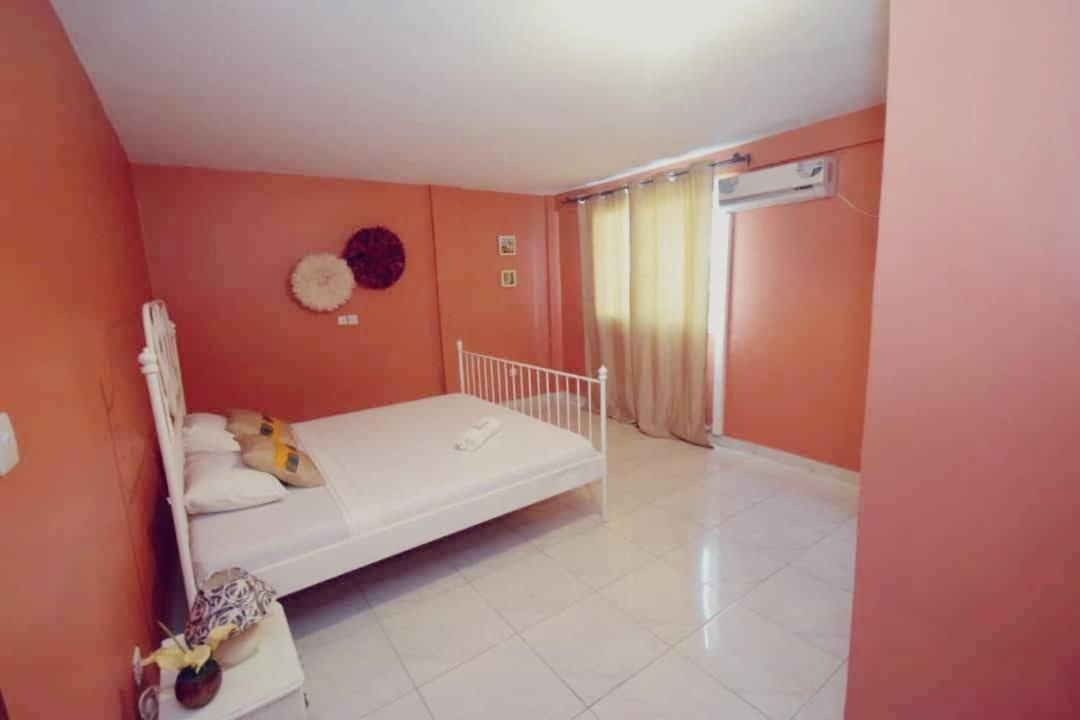 Stone House - Makepe, Douala Aparthotel Екстериор снимка