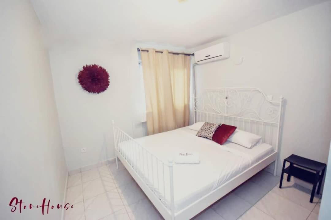 Stone House - Makepe, Douala Aparthotel Екстериор снимка