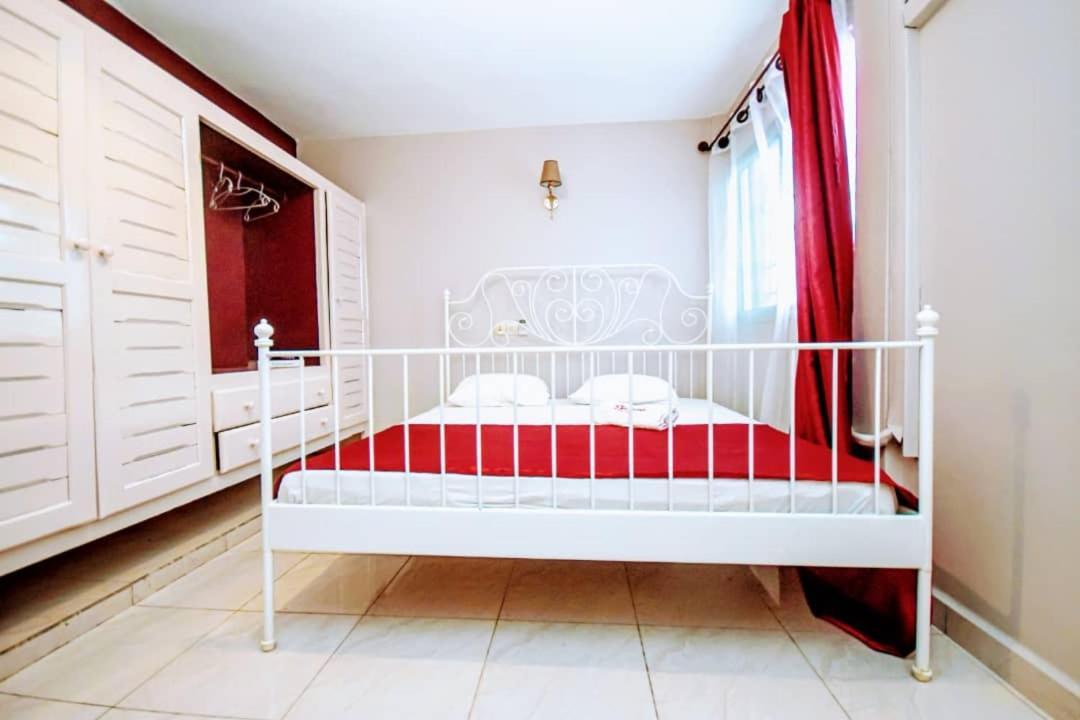 Stone House - Makepe, Douala Aparthotel Екстериор снимка